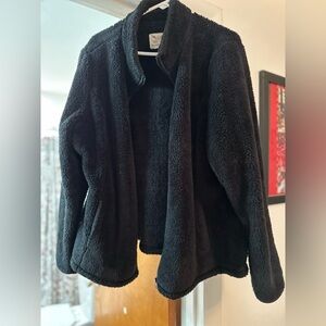 Women’s Cozy Black Fleece Jacket